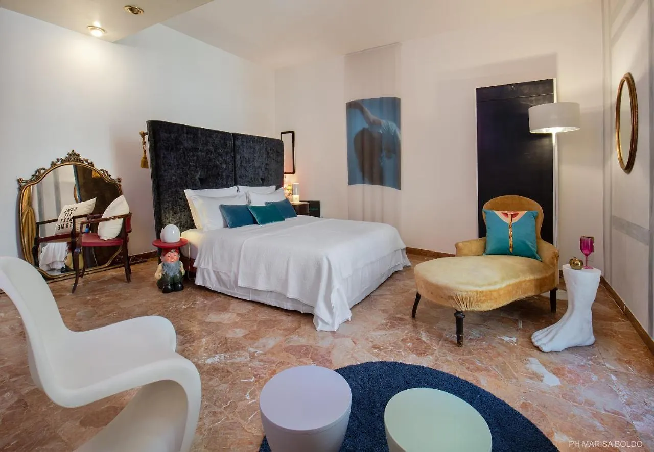 Apartment Ferienwohnung Billie's Flat Red Verona Italien